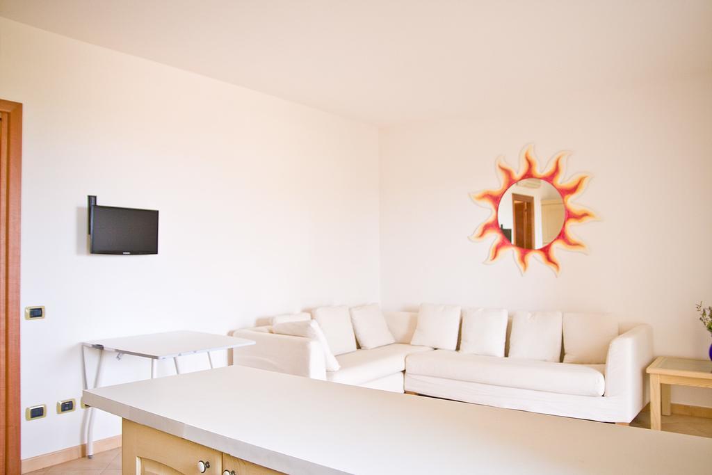 I Mirti Di Porto Pozzo Apartment Exterior foto